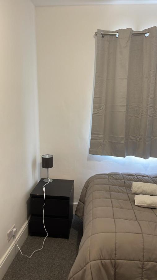 Small Room In Horfield 3 Бристоль Экстерьер фото